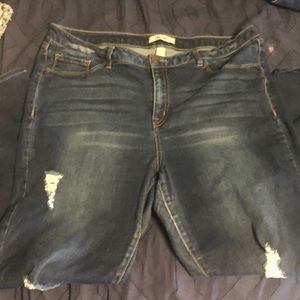 Refuge distressed jeans